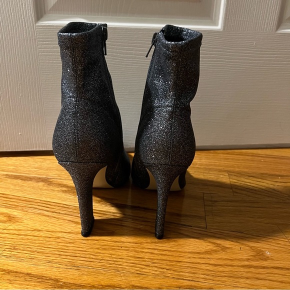 Guess Aspire Silver Blue Glitter Sparkle Ankle Boots Size 8 NIB - Picture 3 of 4